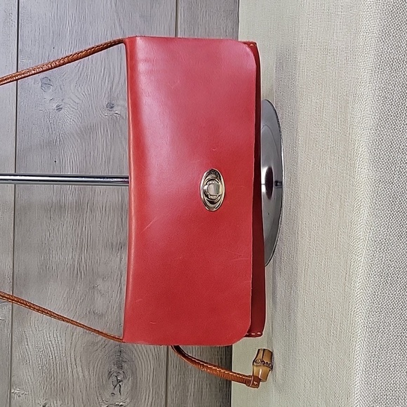 Cute Red Leather Clutch Crossbody Wristlet Handbag - Picture 2 of 10